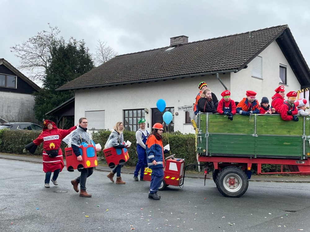 [09] Einsatzstichwort Absicherung Straßenfasching in Bissenberg