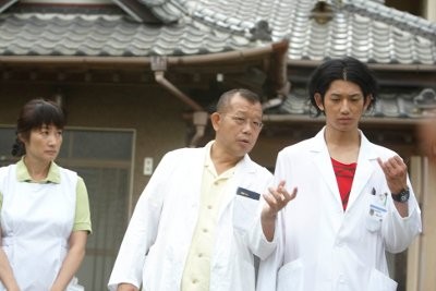 　　　　　　　　　　　　　　　　　　　　　　　(C)2009『Dear Doctor』製作委員会