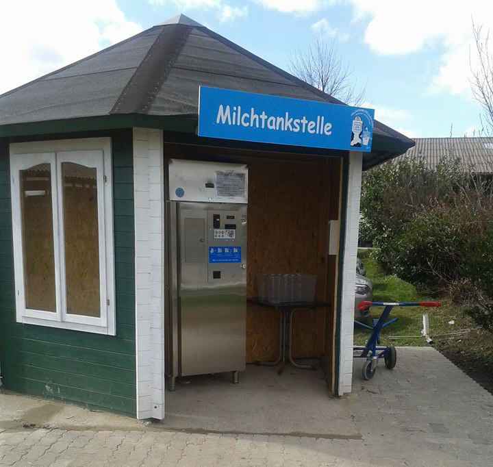 2015 eröffnet der Milchautomat