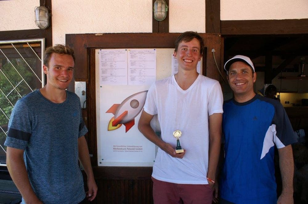 Herren Gruppe 3 - Zweitplatzierter Julian Pfeiffer, Sieger Felix Kegel und Drittplatzierter Carsten Hofer