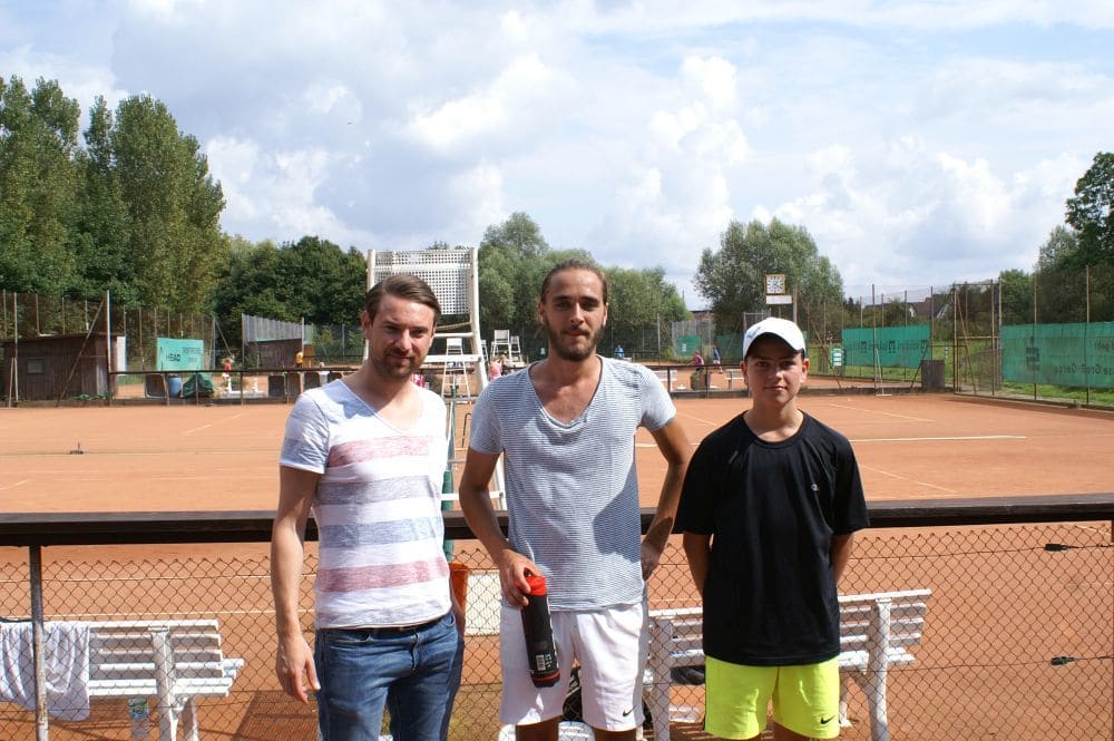 Herren Gruppe 8 - Sieger Jan Herbach (Mitte), Zweitplatzierter Titus Mehwald (rechts)