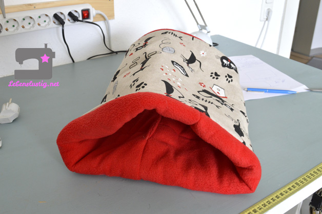 katzentunnel nähen,lebenslustig,diy,handmade,nähen,nähen für tiere,geschenke,nähkurse
