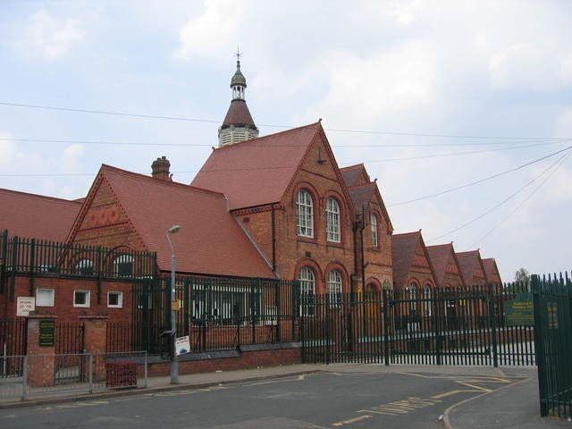 Anderton Park School © Copyright David Stowell and licensed for reuse under Creative Commons Licence Attribution-Share Alike 2.0 Generic. Geograph OS reference SP0883. See Acknowledgements for a direct link to that website.