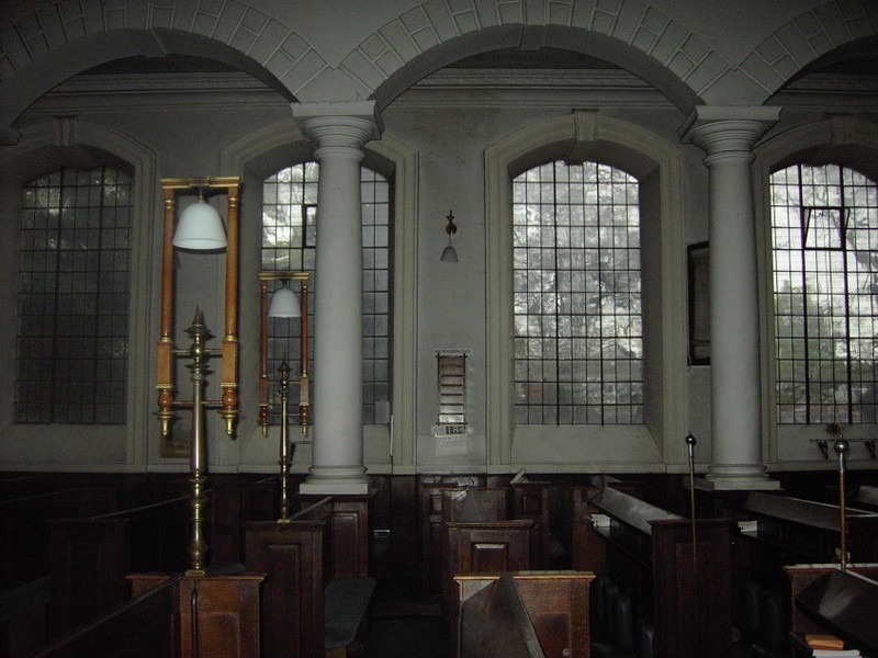 The North aisle - note that the positioning of the pillars and the windows does not coincide.