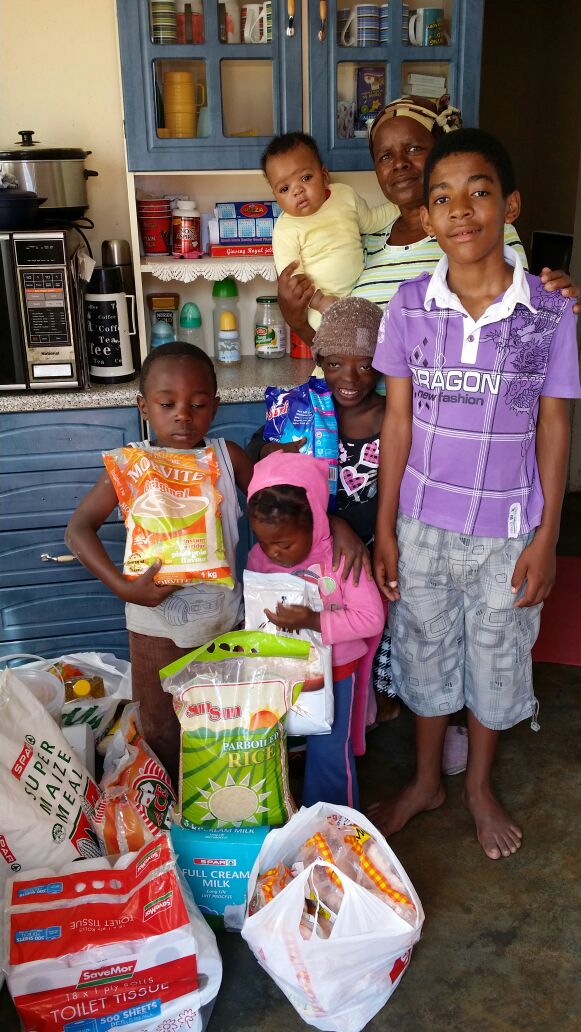 Food Parcel im Angels Hope