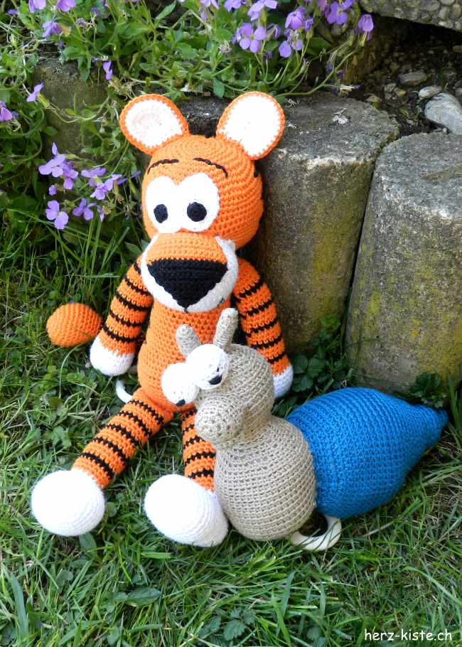 Ein persönliches und selbstgemachtes Geschenk zur Geburt: Amigurumi Musikdosen häkeln