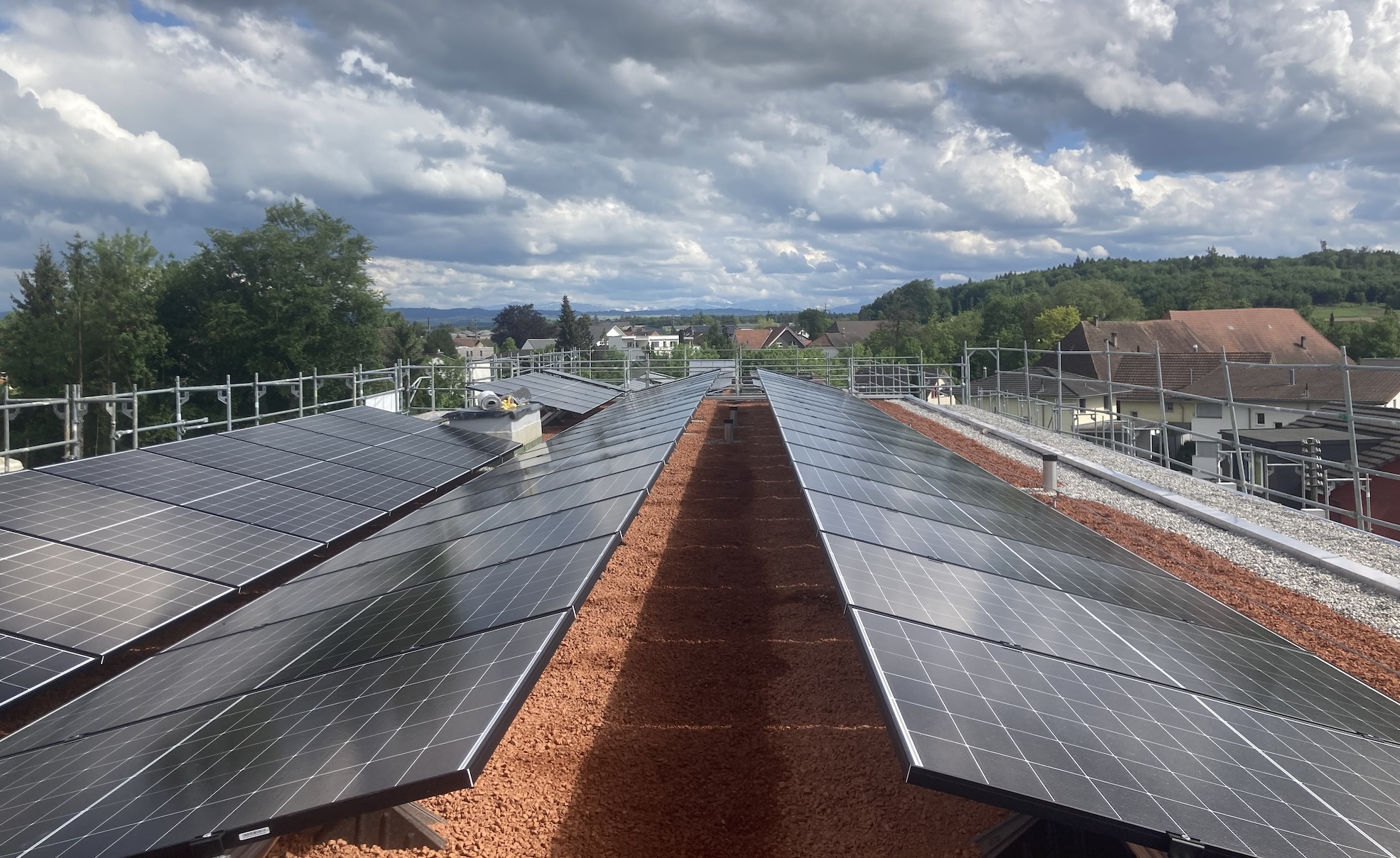 Solaranlage auf Überbauung Biberist