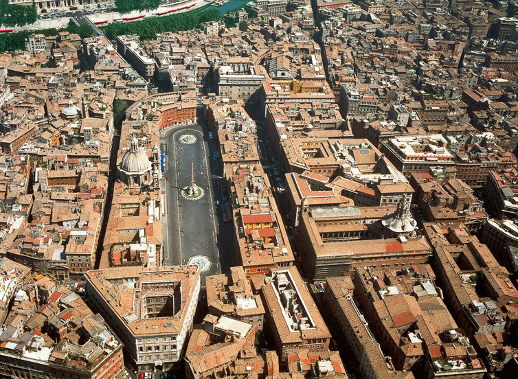 Piazza Navona: veduta aerea, Roma