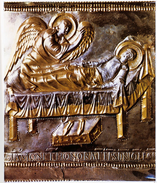 Volvinio, Episodio della vita di sant'Ambrogio (part.), Oro e argento lavorati a sbalzo, IX sec. d.C., Basilica di Sant'Ambrogio (Milano)