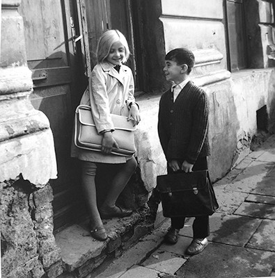 36,80x37,30cm, Waiting before the school lessons, Vilnius 1968