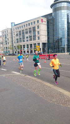 Erik Werner auf der ersten Hälfte des Leipzig-Marathons.