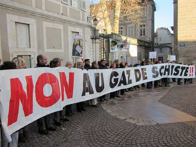 Rassemblement à Cahors du 14/01/12 - Répètons-le : Non au gaz de schiste ! - photo Schistehappensblog