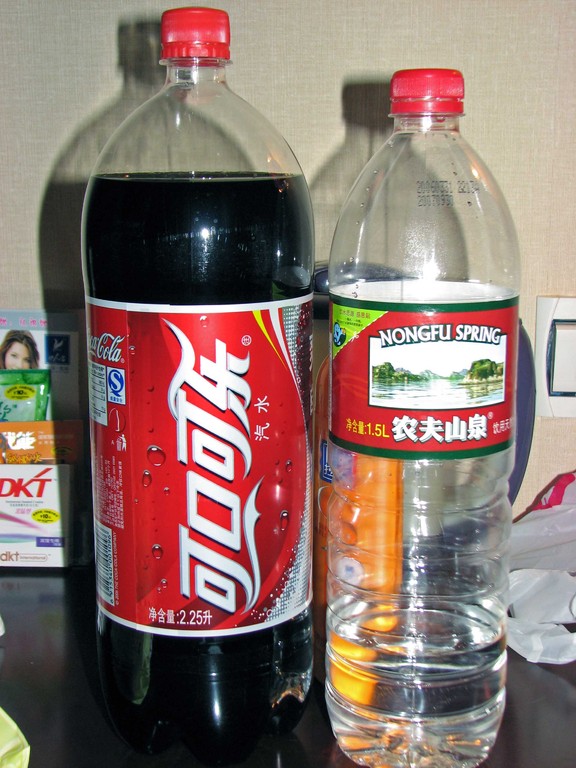 現地の4Lのコーラ