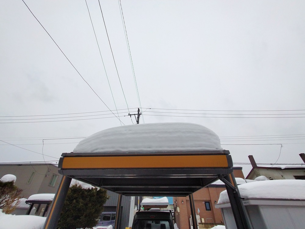 カーポート　雪降ろし