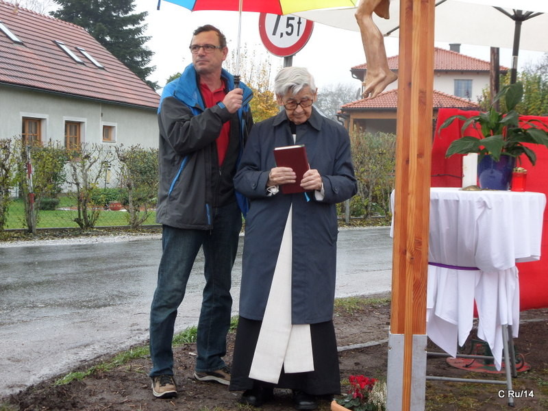 Der Gerhard führt in eh hin zum Kreuz.