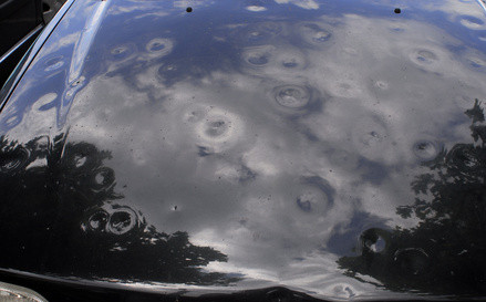 Hagelschaden auf der Motorhaube