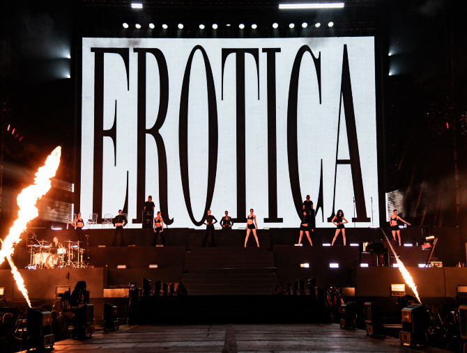 Achille Lauro presenta a San Siro Erotica, la sua prima collezione per Dondup