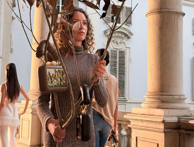 Sy&Vie ha affascinato la Torino Fashion Week con le sue borse "sculture"