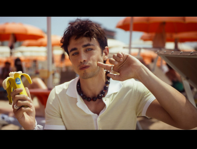 Chiquita "special guest" del video Cha Cha Twist! di Riki feat. Lorella Cuccarini