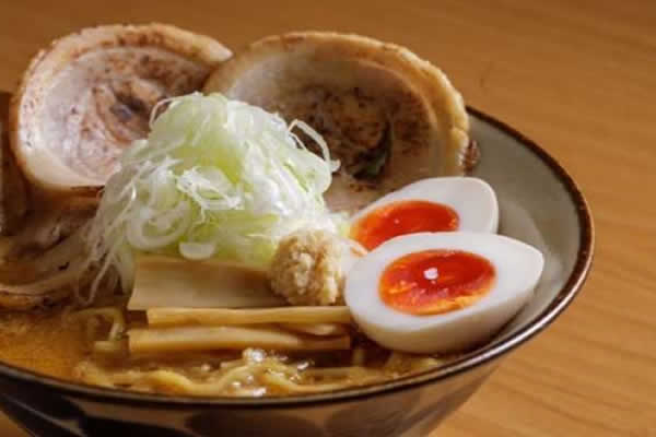 【2026年度採用】WELFARE女子硬式野球部（ラーメン店でのホール・キッチン業務）／株式会社エースタイル