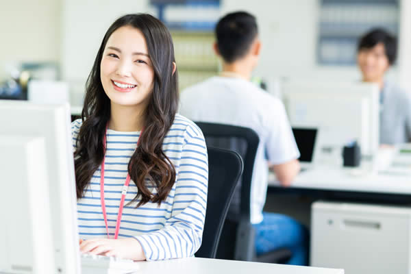 ファッションブランドの人事・総務／株式会社SHIFFON