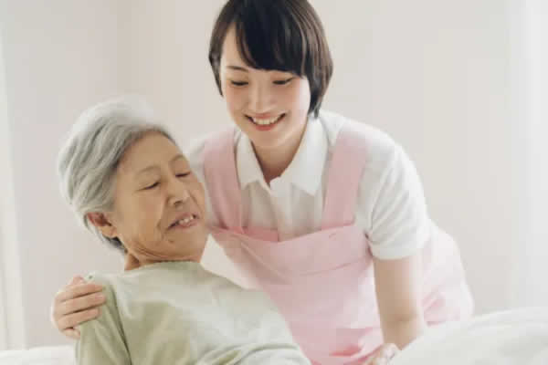 【2026年度採用】WELFARE女子硬式野球部（介護職）／株式会社エースタイル