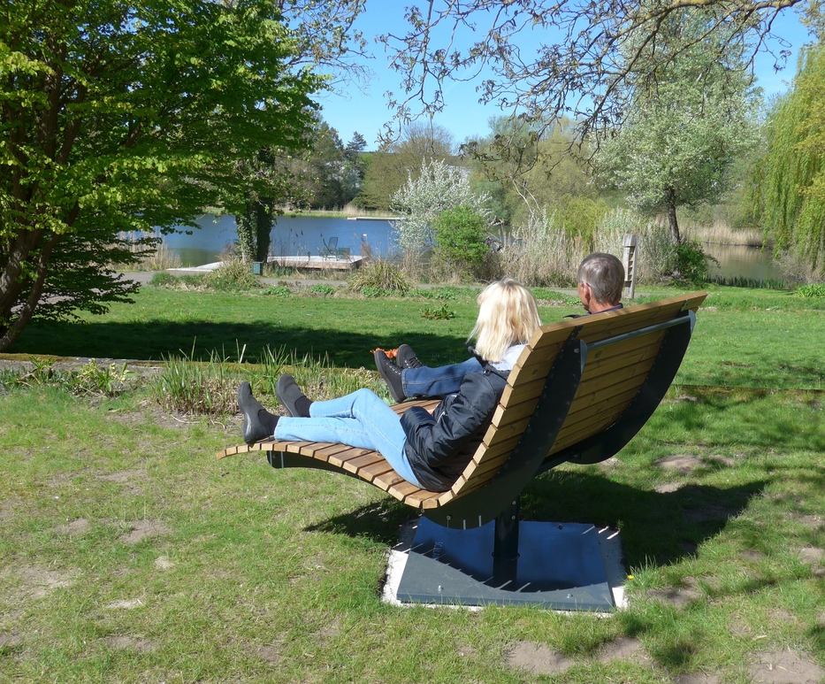 Waldsofa im Schulgarten