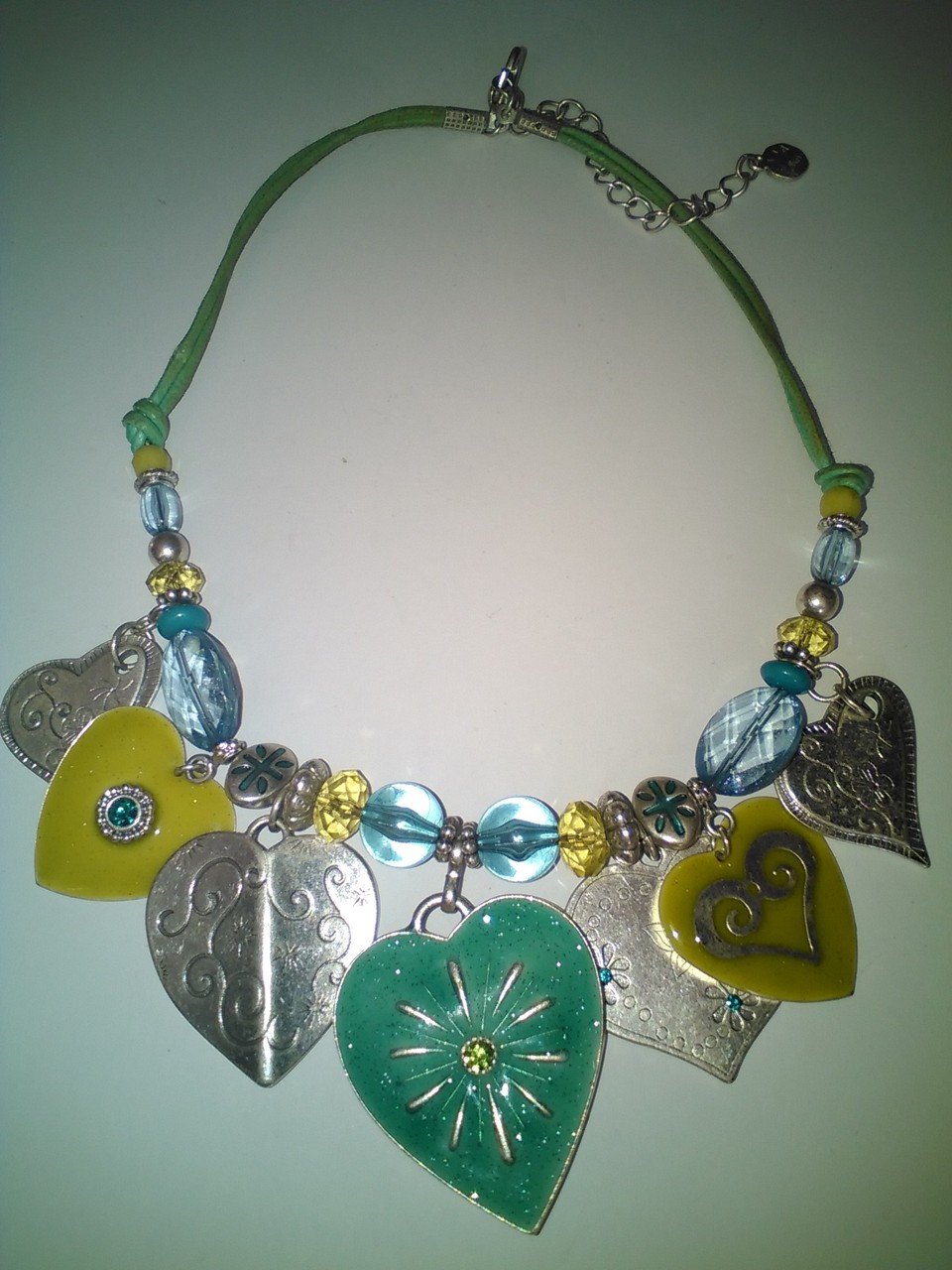 collier coeurs verts