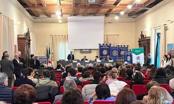 DISTRETTO ROTARY 2102, ATTUALITÀ E FASCINO DEL MEDIOEVO: IL “GRANDE RACCONTO CONTINUA...”