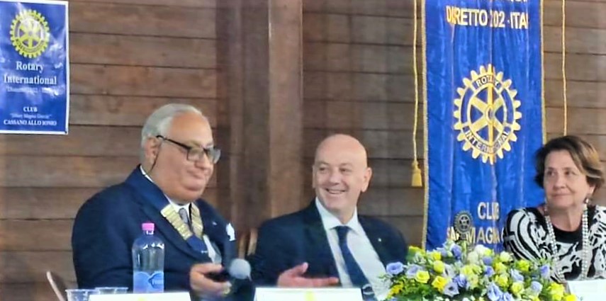 CAMBIO AL VERTICE DEL ROTARY CLUB SIBARI MAGNA GRECIA CASSANO ALL'IONIO: IL DOTT. DOMENICO TANCREDI È IL NUOVO PRESIDENTE