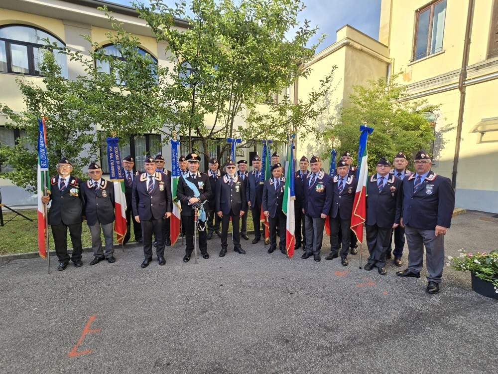 212° Anniversario della Fondazione dell'Arma dei Carabinieri celebrato nella Caserma del Comando Provinciale Carabinieri di Monza Brianza alla presenza delle autorità civili e militari nonché dei rappresentanti delle 16 sezioni ANC della Brianza. Ance noi di Cesano presenti all'evento. #festarma2026 #Carabinieri