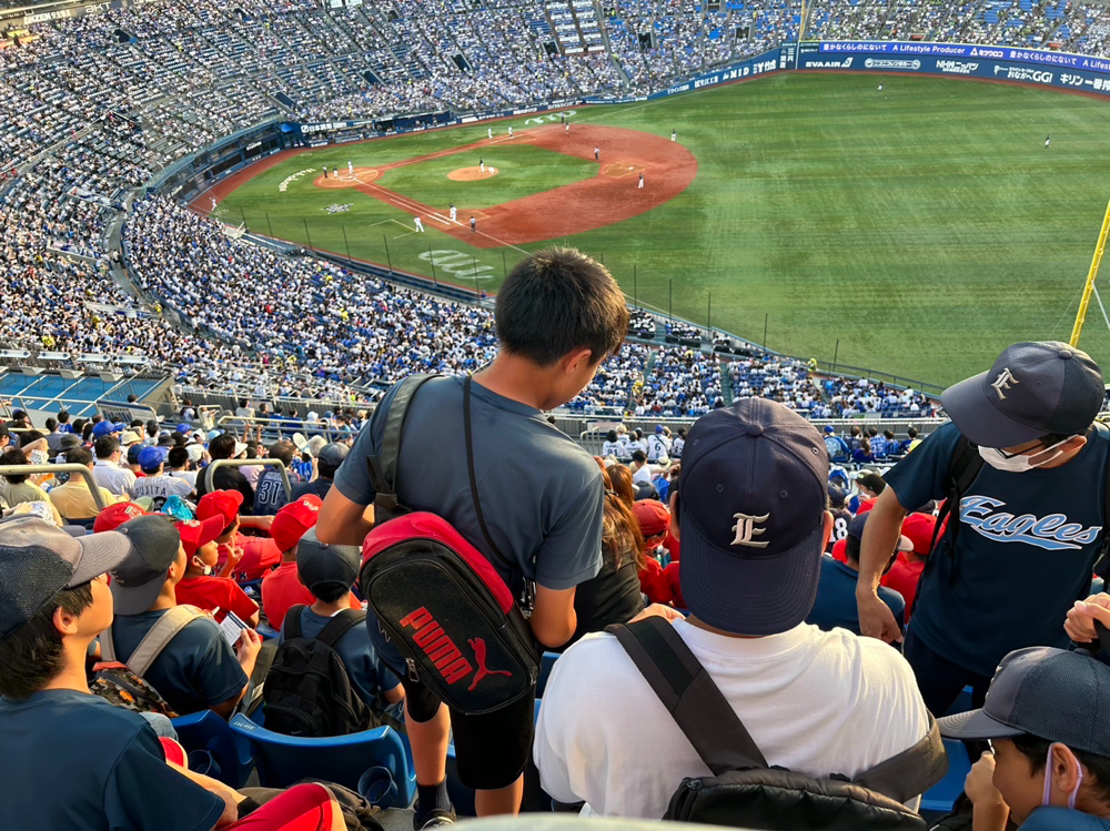 横浜ベイスターズ少年野球チーム招待観戦の様子