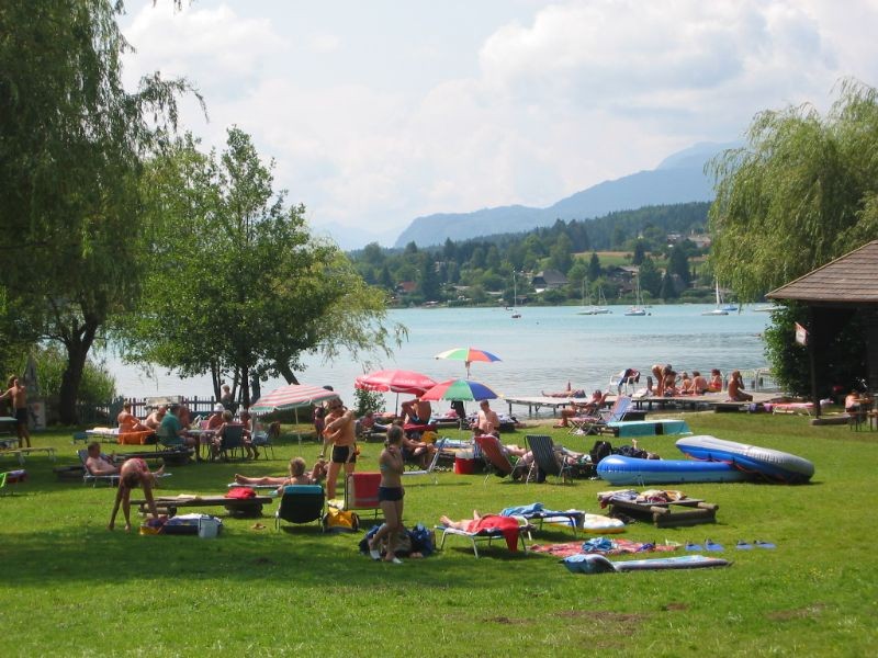 Baden in einem der schönsten Seen Kärntens.