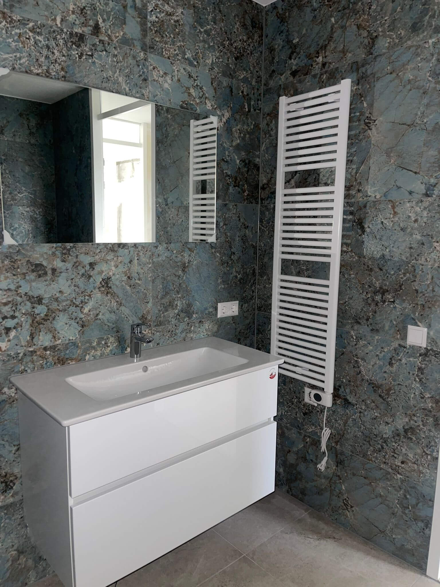 complete-badkamer-met-montage-badkamerwinkel-badkamer-verbouwen-renoveren-badkamers-2