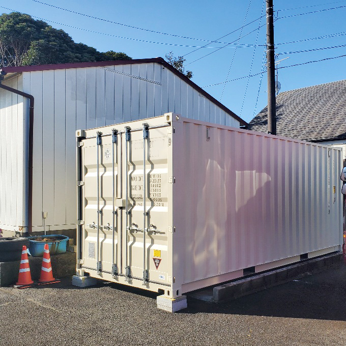 茨城県鹿嶋市 NEWVANコンテナ20ftアイボリー設置