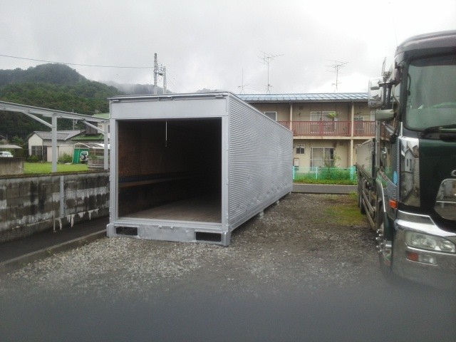 岐阜県揖斐川町　建設業様　大型アルミコンテナ