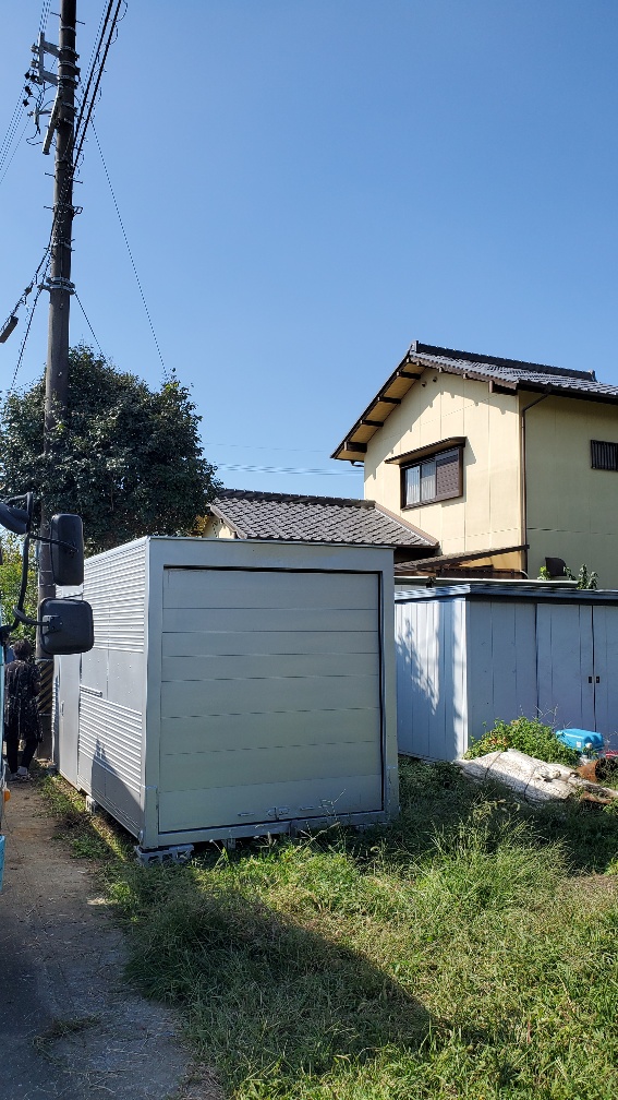 愛知県 豊川市 中古 2t アルミコンテナ サイドドア シャッター