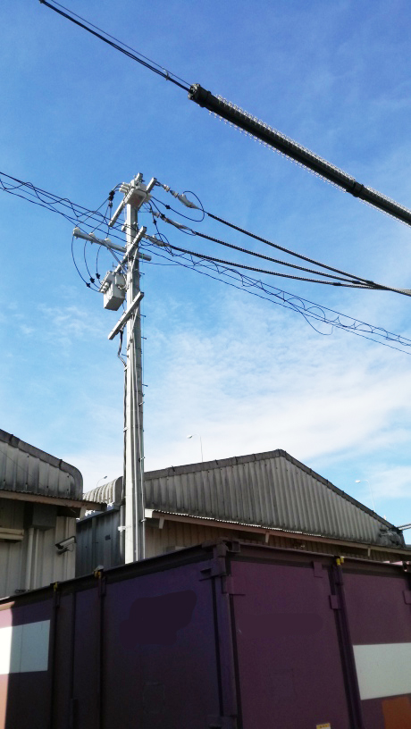 石川県河北郡 中古貨物コンテナ20ftシルバー塗装設置