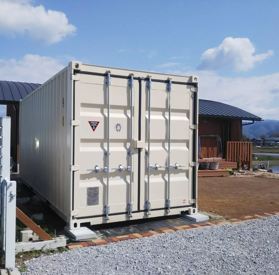 滋賀県東浅井郡湖北町 NEWVANコンテナ20ftアイボリー