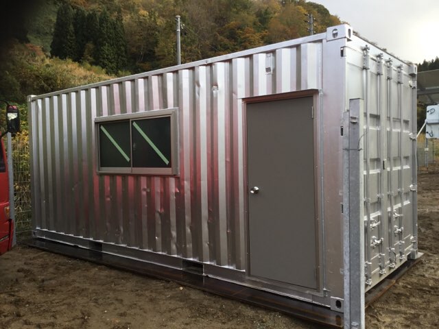 滋賀県草津市 中古コンテナ20ft フルシャッター付設置