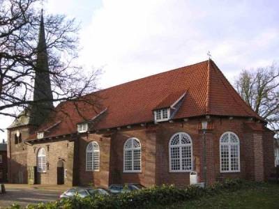 Foto von außen der Kirche Oberndorf