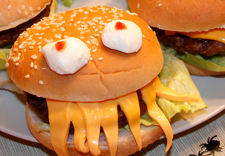 Der Monsterburger...             (dieser wurde Gerrits erstes Opfer und war nicht zu retten)