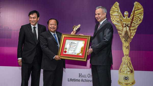 2019/10/14-International-Lifetime-Achievement-Award-BrandLaureate-2012-600x338.jpg