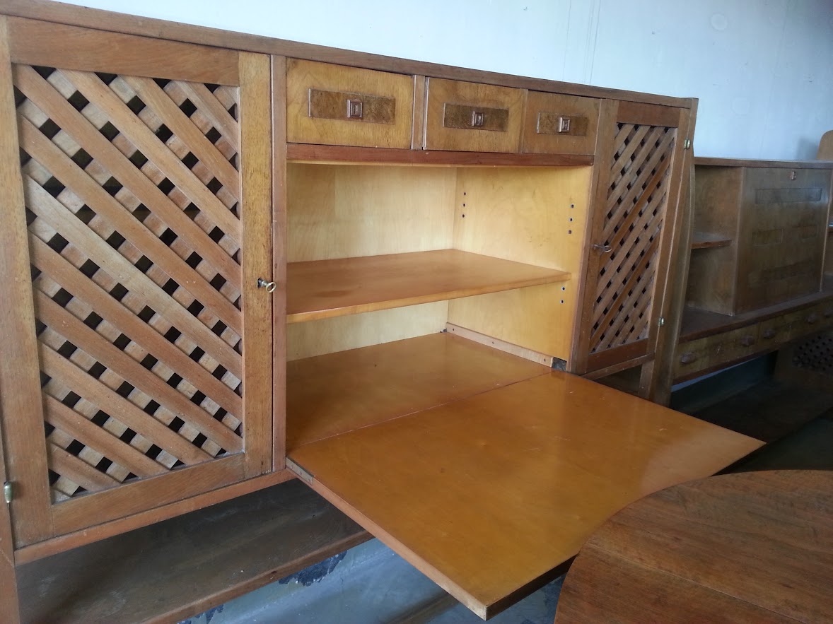 Dreißiger-Jahre Barschrank mit Wasserschaden