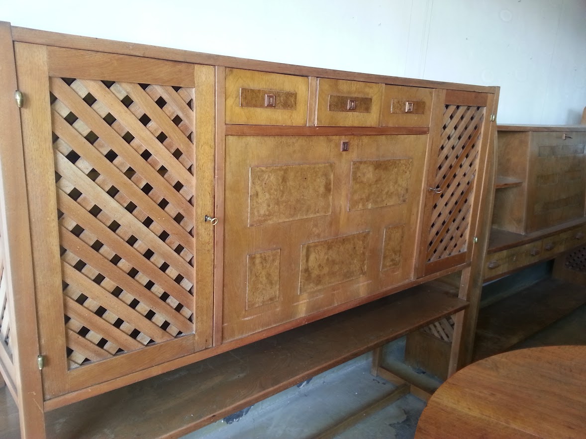 Dreißiger-Jahre Barschrank mit Wasserschaden