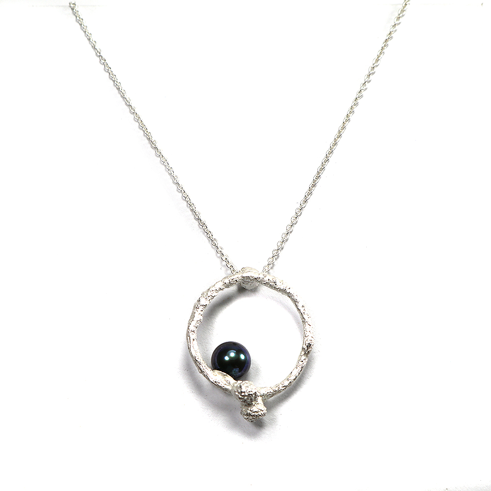 "Hoffnungszweig" - Halskette mit Tahiti-Perle in Sterling Silber