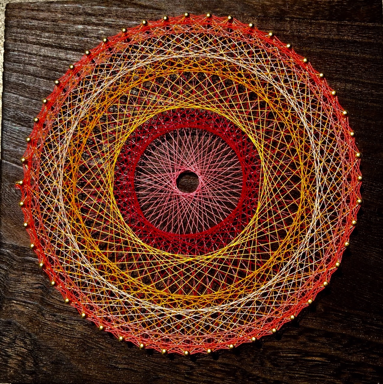 糸掛けアート　糸掛け曼荼羅　ストリングアート　虹恋花 糸掛けアート 糸掛け曼荼羅 ストリングアート 虹恋花 Amazon.co.jp: 糸