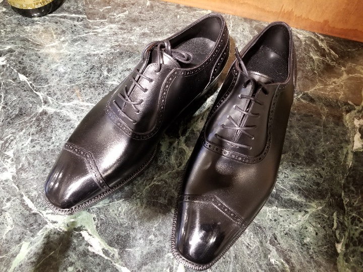 自慢できる黒靴を！超絶「黒革」限定SALE スタートです