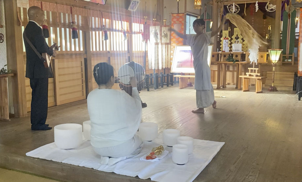 伊夜比咩神社への奉納