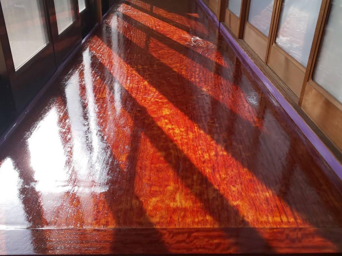 クリヤー塗装（1回目）